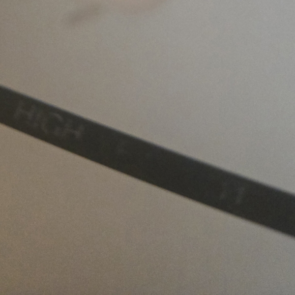 Quay Desi Hi Key Aviators - Picture 4 of 5